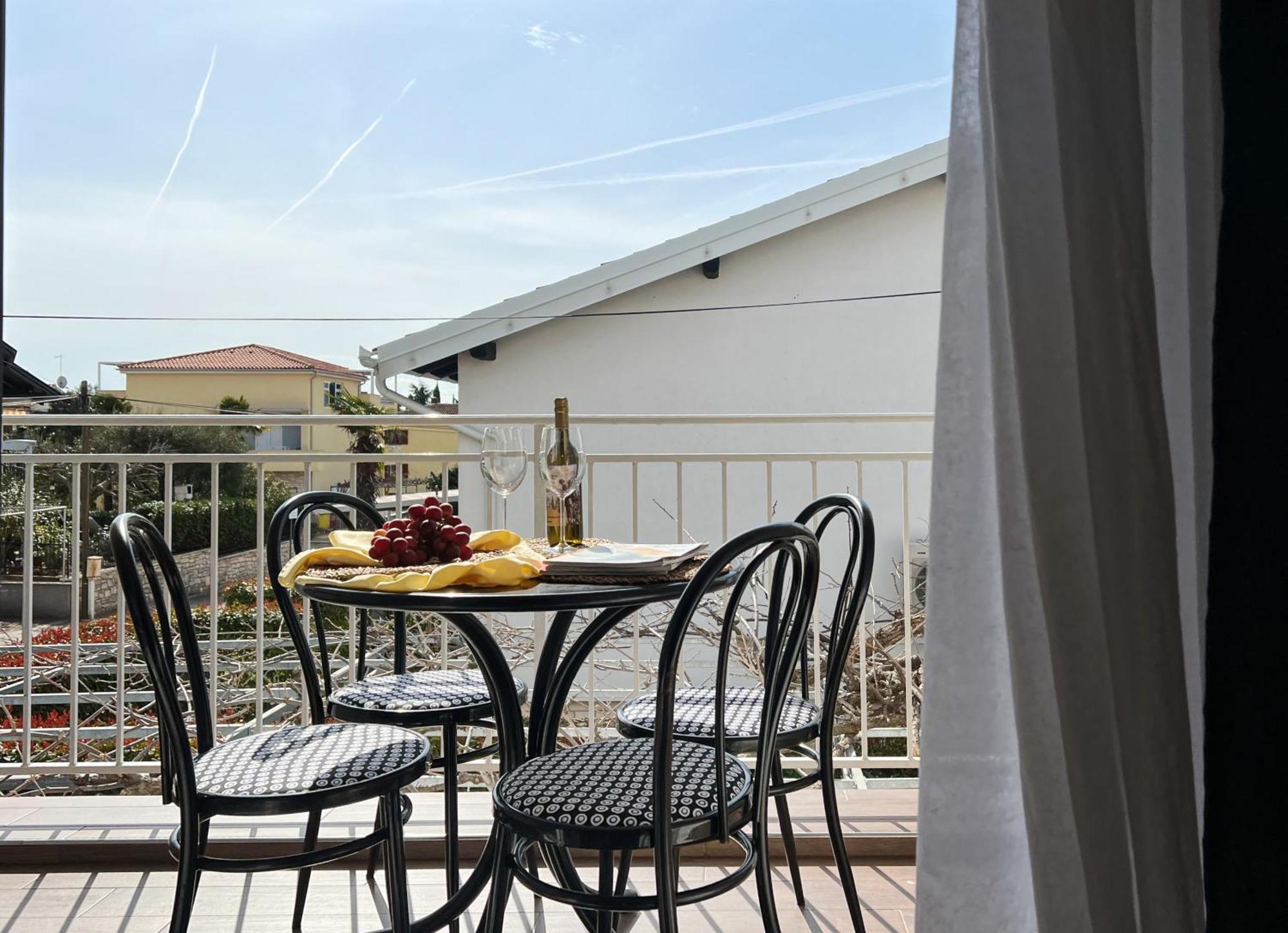 Apartments Teodora Maria Novigrad Istria Exterior foto